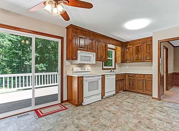 5th image of 427 Oakcliff Ave