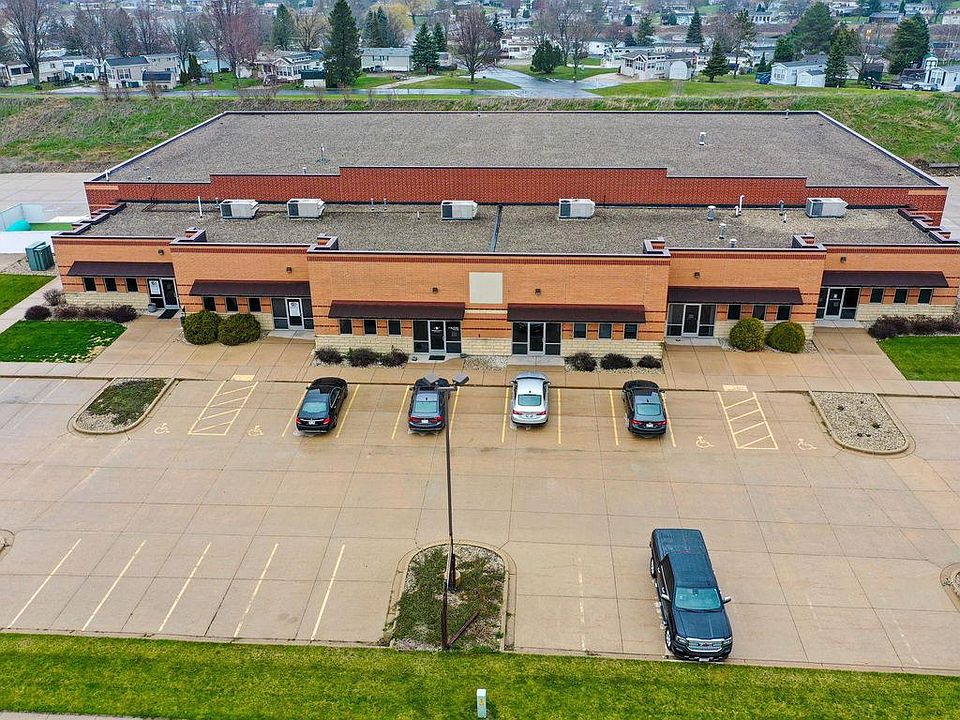 1st image of 200 W Evergreen Pkwy #230