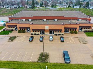 200 W Evergreen Pkwy #230, Elkhorn, WI 53121