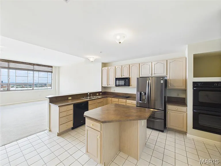 400 S 14th St #1204 — Photo 8