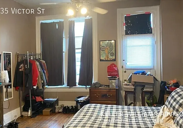 2235 Victor St — Photo 8