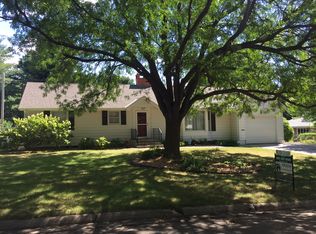 22 Fairview Dr, York, NE 68467