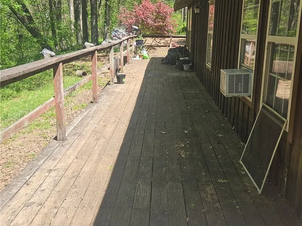 7200 Mote Rd, Mountainburg, AR 72946