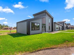 10270 Riverside Ln #145, Blair, NE 68008