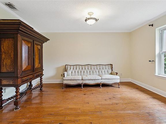 4th image of 6100 Shetland Dr