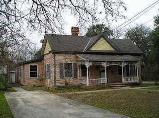 309 Bois D Arc St, Lockhart, TX 78644