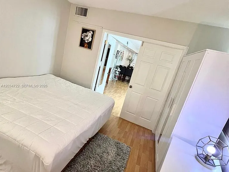 905 Brickell Bay Dr #1422 — Photo 28