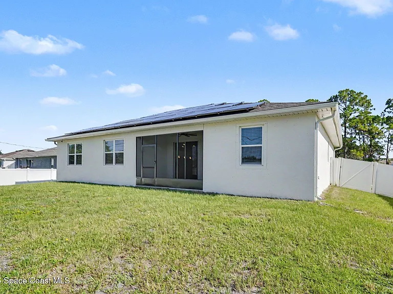 414 Caribbean St SE — Photo 23