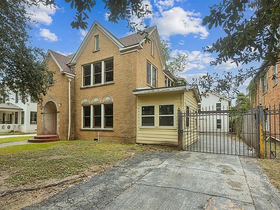 3rd image of 2409 Arbor St