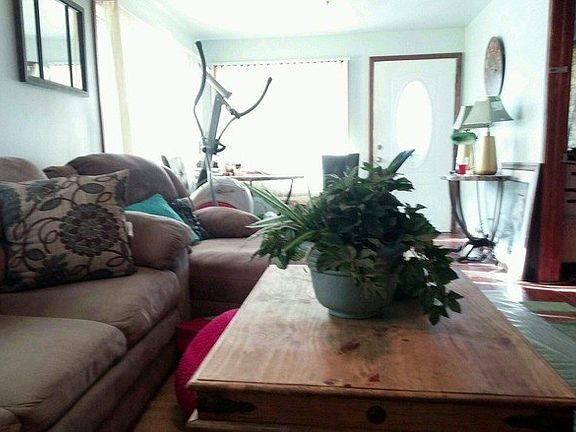 4th image of 16025 Evans Ave
