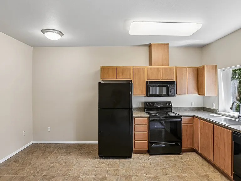 Legacy Oaks Apartments — Photo 49