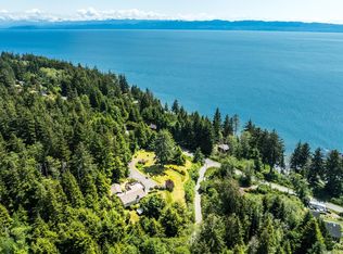 2623 Seaside Dr, Capital, BC V9Z 1G7