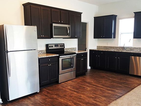 3rd image of 1164 Sheri Dr