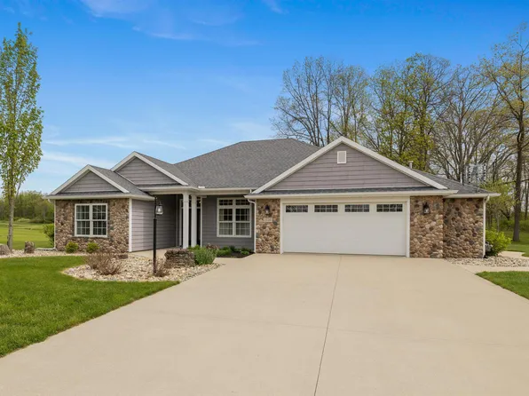 3330 Kellygreen Dr, Angola, IN 46703