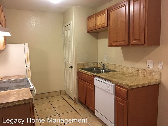 2nd image of 4115-4117 E Moreland Street 4115 #1