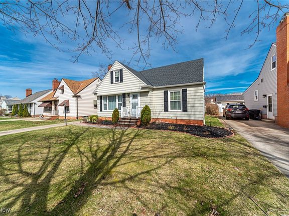 5th image of 16460 Elderdale Dr
