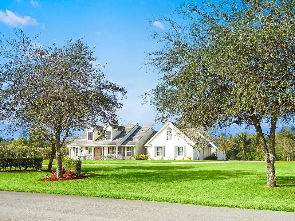1st image of 5703 Lago Del Sol Dr