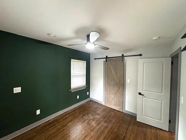 1527 Medford Dr — Photo 9