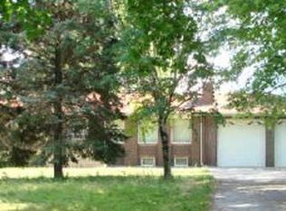 2445 E Bemes Rd, Crete, IL 60417