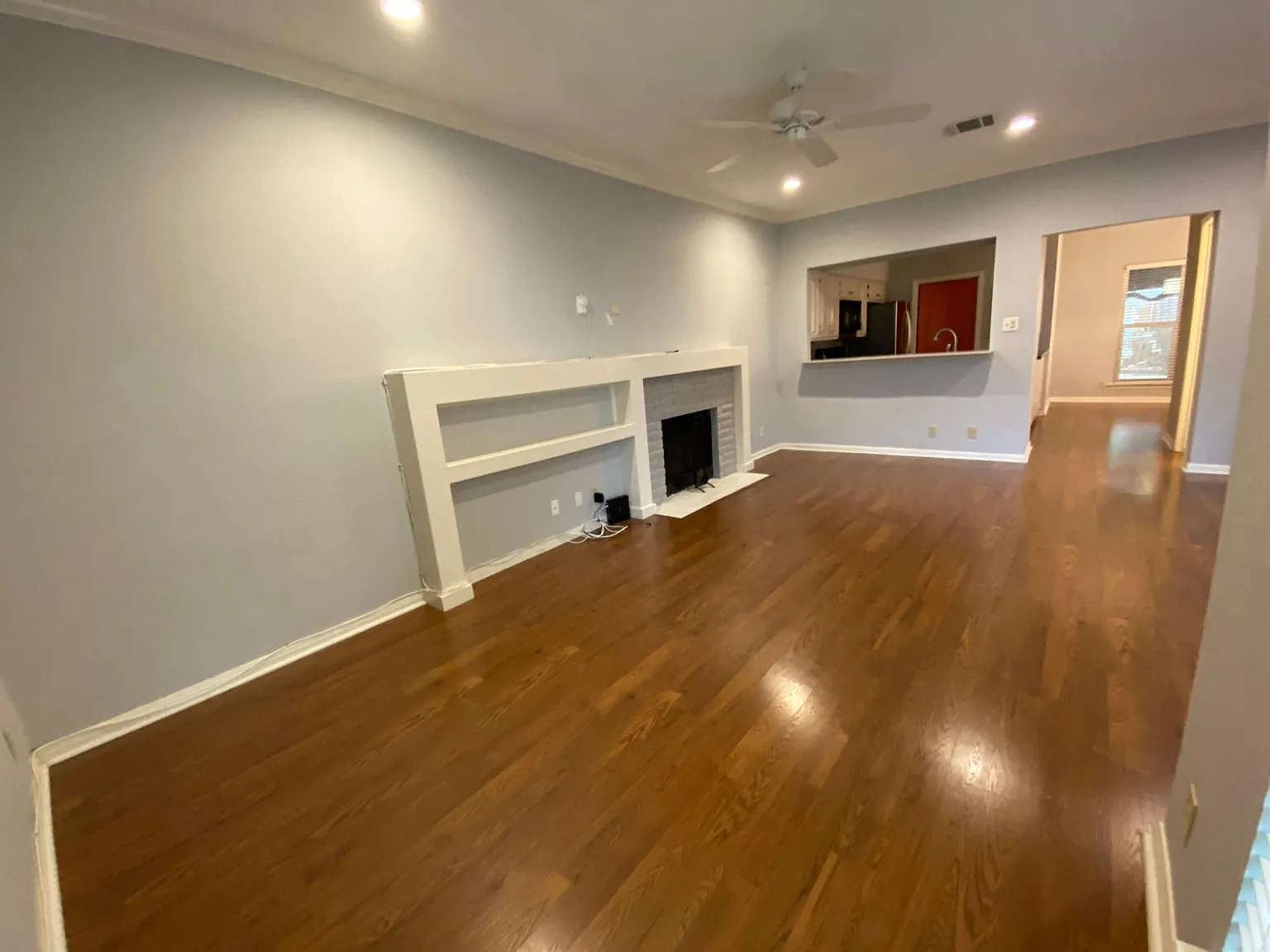 2 bed, 1209 sqft, $2,700 — Photo 2