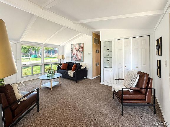 2nd image of 306 Sunshine Dr