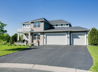 6200 Urbandale Ln N, Maple Grove, MN 55311