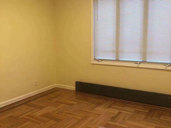 5th image of 5937 70th St #1