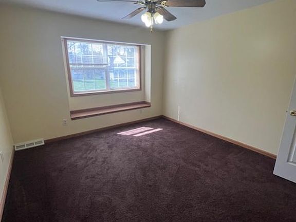 3rd image of 26B Ponderosa Dr #B