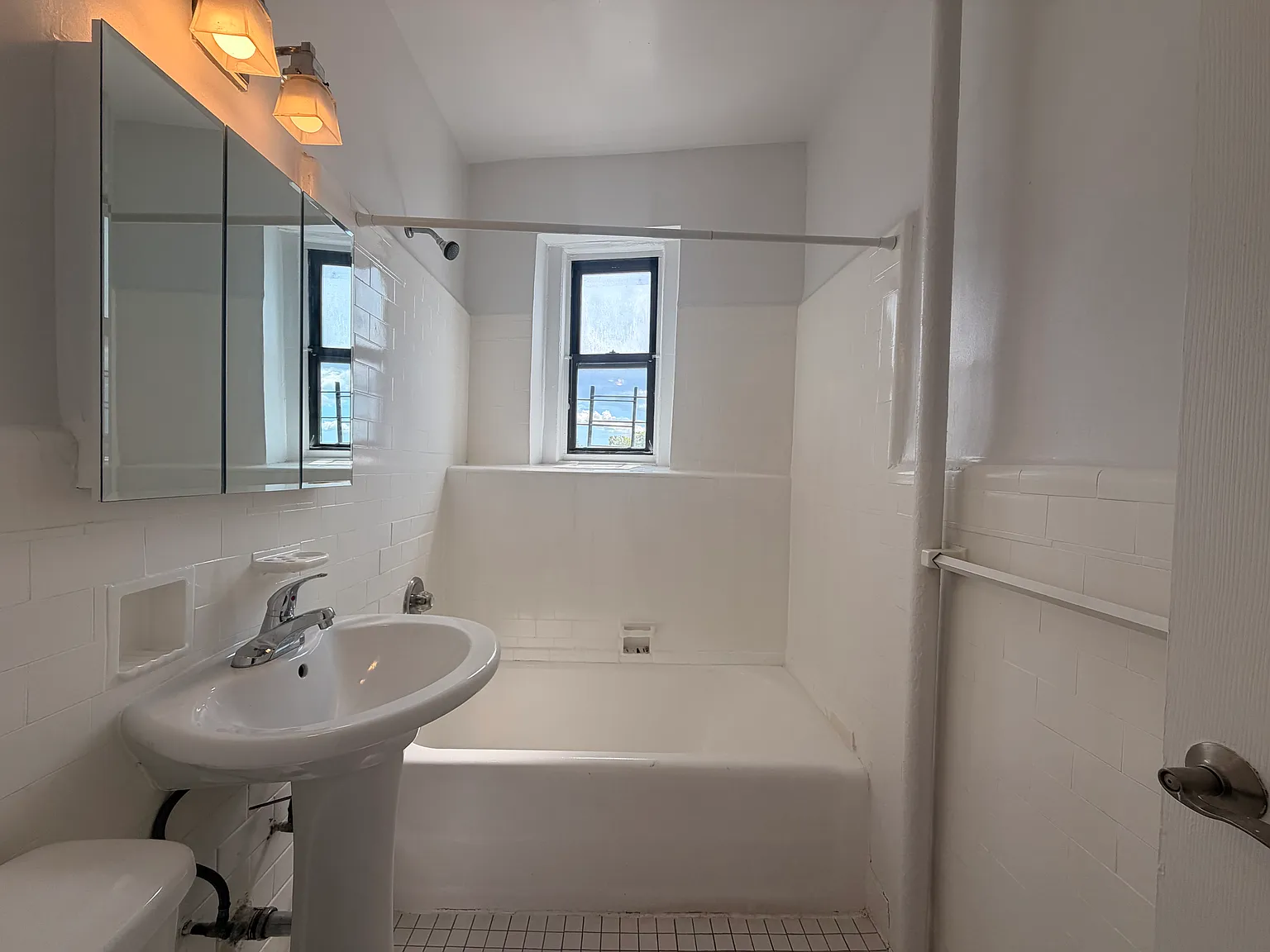 1 bed, 550 sqft, $2,050 — Photo 4