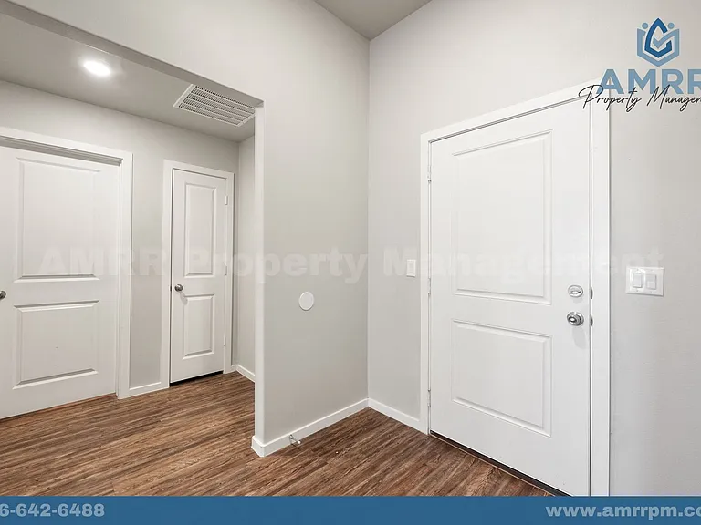 1916 Kirksey Ave — Photo 3