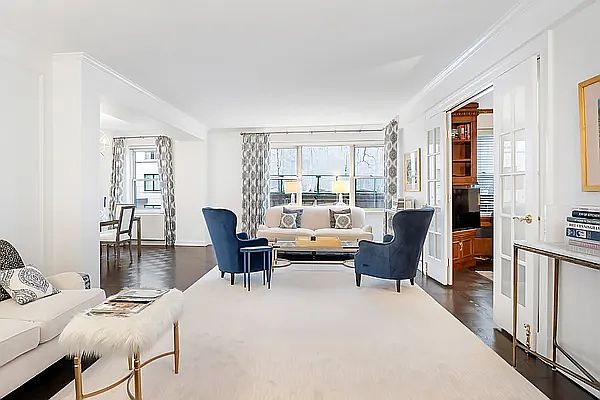 1st image of 1025 5th Ave #2CS