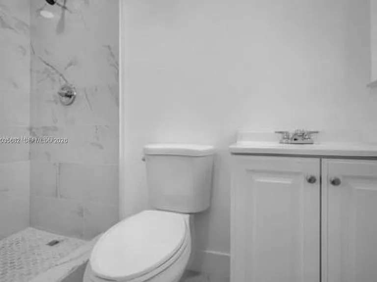 3811 NW 6th Pl — Photo 9