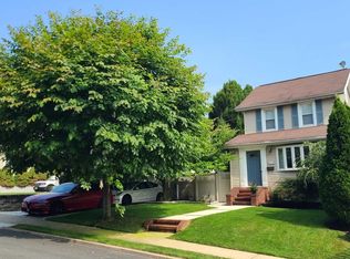 17 Oakdene Ave, Teaneck, NJ 07666