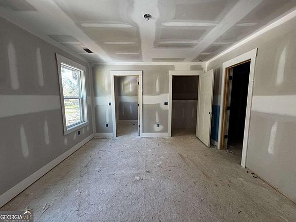 4th image of 297 Wilshire Rd NE