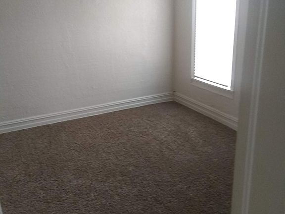 5th image of 716 E Park St