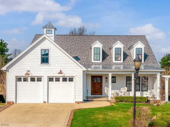 420 Acacia Cir, Lyndhurst, OH 44124