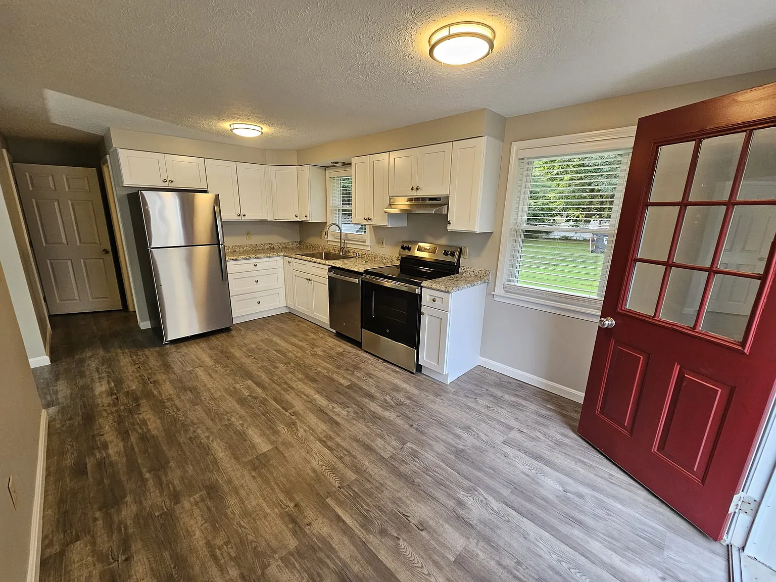 2 bed, 1.5 bath, 1150 sqft, $2,350 — Photo 1