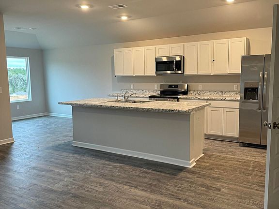 2nd image of 49 Trophy Loop