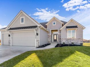 10755 Genesis Dr, Parkville, MO 64152