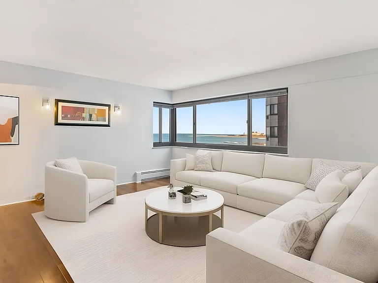 7337 S South Shore Dr #607 — Photo 2