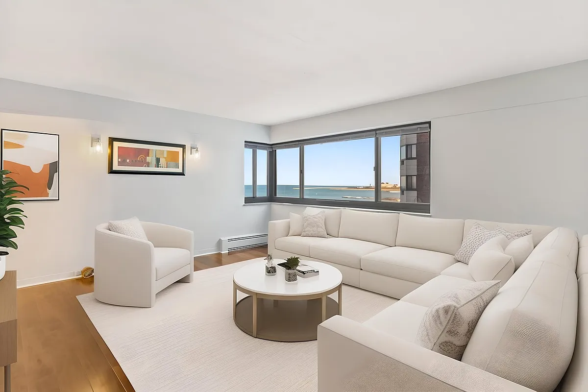 Building Photo - 7337 S South Shore Dr #607