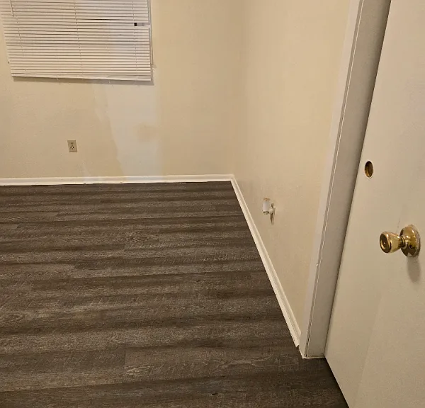 513 N Oak Ave #1/2 — Photo 12