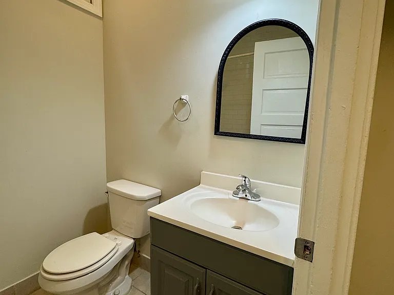 207 Adams St NE #4 — Photo 13