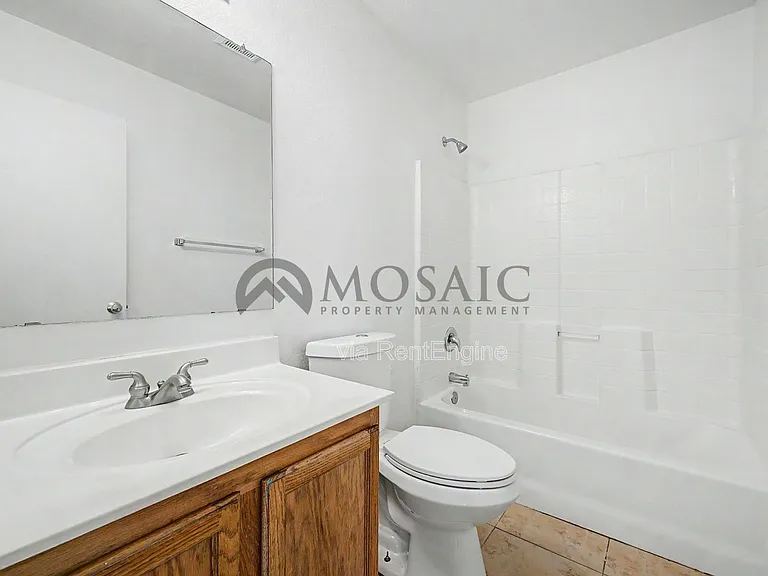 1004 E Cowboy Cove Trl — Photo 21