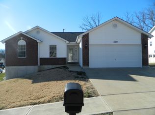 10355 Micah Ln, Hillsboro, MO 63050
