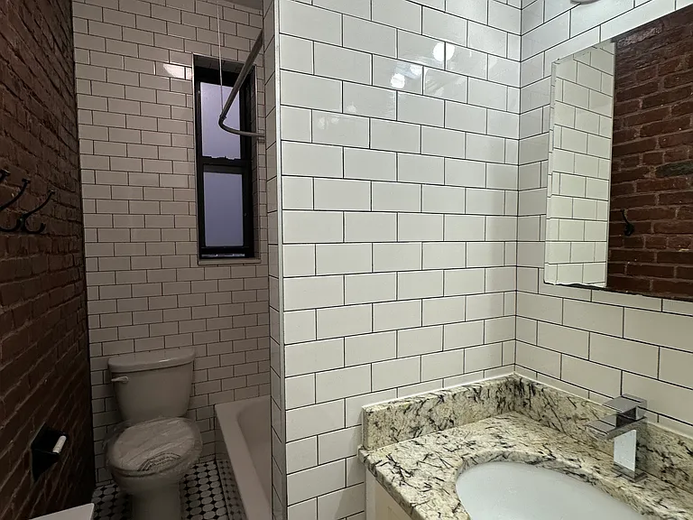 41-24 29th St #5E — Photo 11