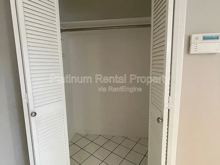 402 Wynnes Ridge Cir SE — Photo 8
