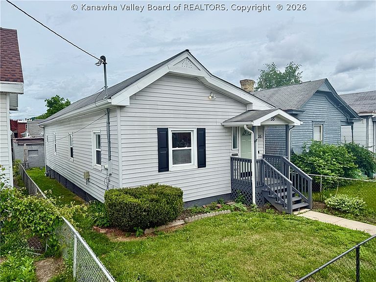 Listing photo 2