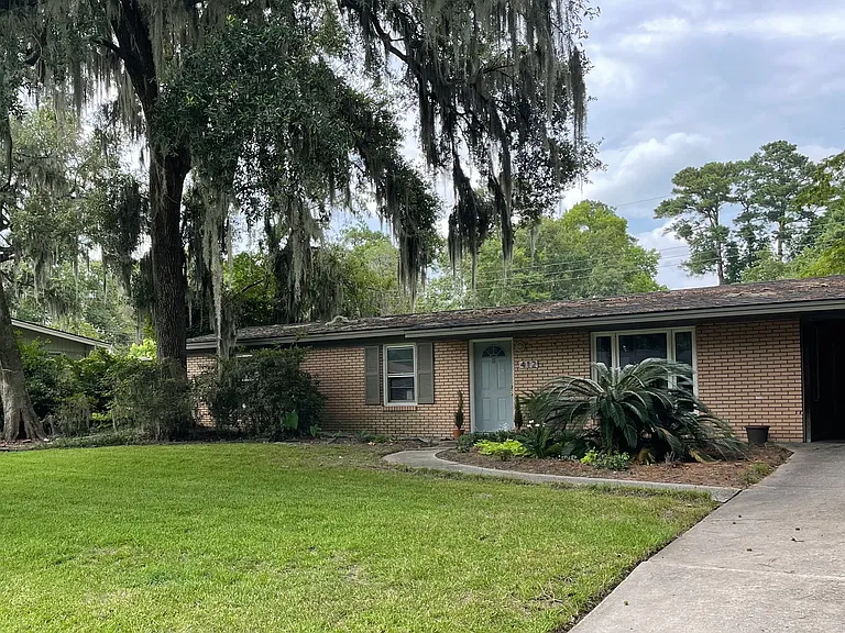 412 Delores Dr — Photo 1