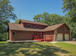 5612 Fawn Lake Dr, Shelbyville, MI 49344